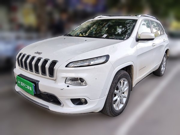 Jeep Cherokee 2017, 110200 км, за 7544 USD