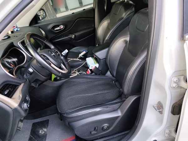 Jeep Cherokee 2017, 110200 км, за 7544 USD - фото 13