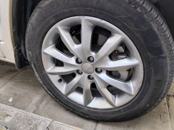 Jeep Cherokee 2017, 110200 км, за 7544 USD