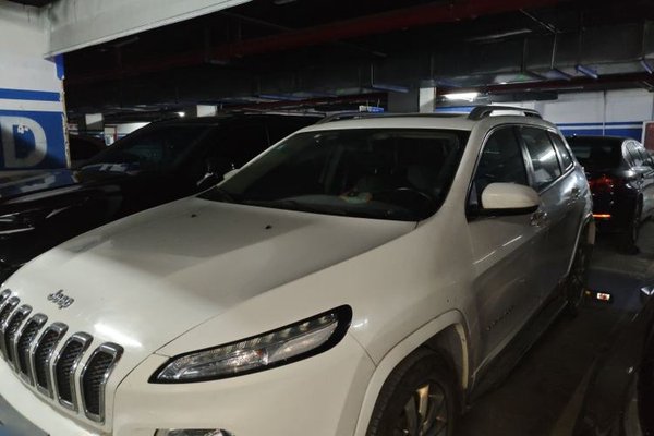 Jeep Cherokee 2017, 132000 км, за 7893 USD - фото 6