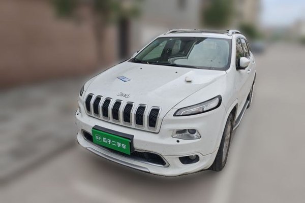 Jeep Cherokee · 2017 год