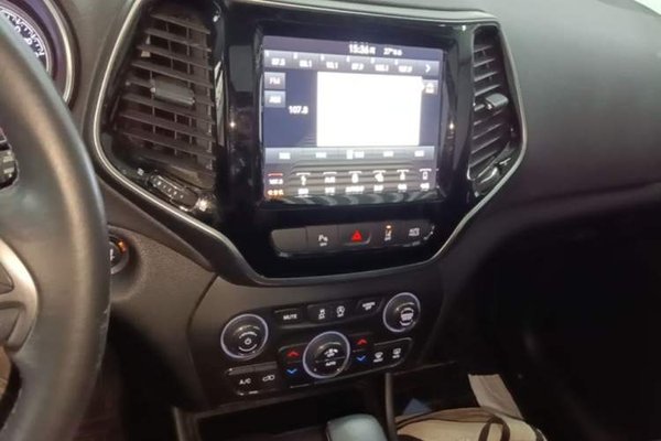 Jeep Cherokee 2019, 58400 км, за 10302 USD - фото 16