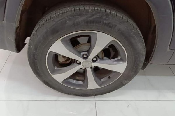 Jeep Cherokee 2019, 58400 км, за 10302 USD - фото 10