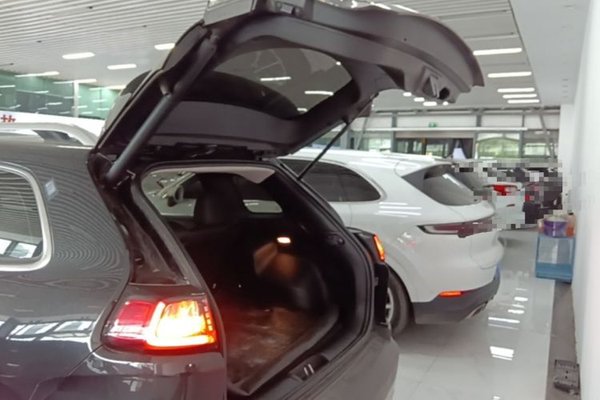 Jeep Cherokee 2019, 58400 км, за 10302 USD - фото 22