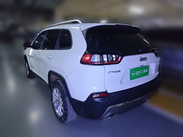 Jeep Cherokee 2019, 38200 км, за 10842 USD