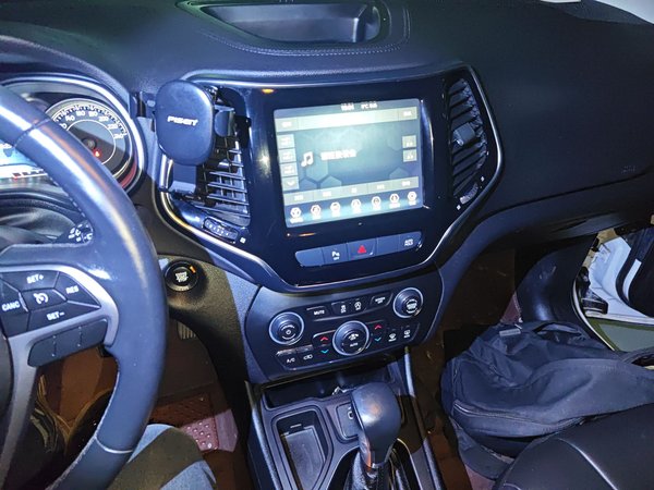 Jeep Cherokee 2019, 38200 км, за 10842 USD - фото 14