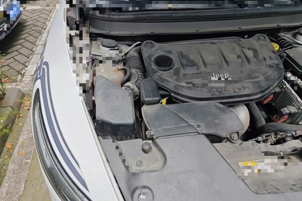 Jeep Cherokee 2020, 60800 км, за 7996 USD - фото 23