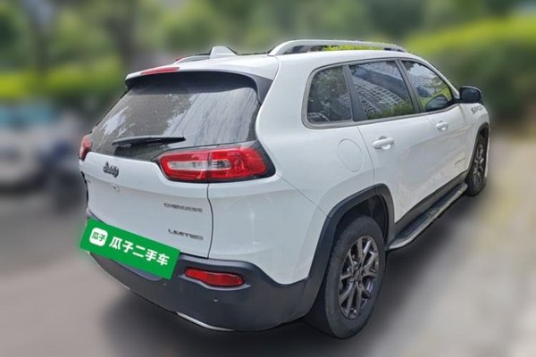 Jeep Cherokee 2020, 60800 км, за 7996 USD - фото 6