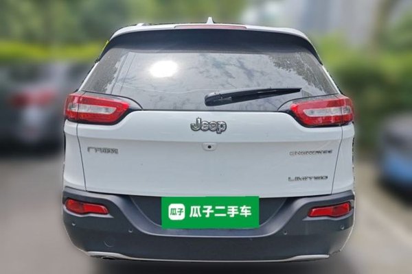 Jeep Cherokee 2020, 60800 км, за 7996 USD