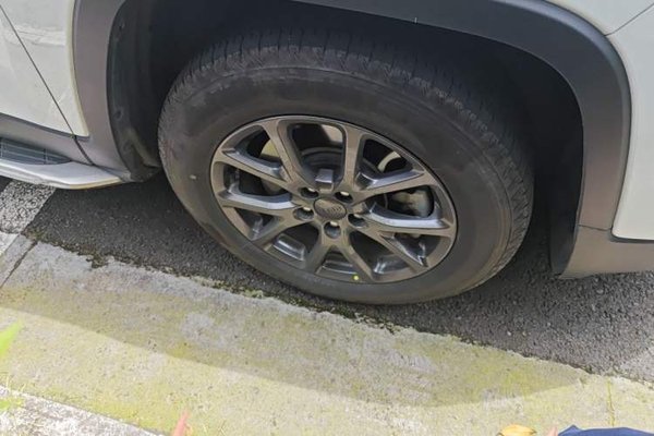 Jeep Cherokee 2020, 60800 км, за 7996 USD - фото 8