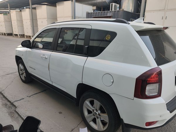 Jeep Compass 2014, 122000 км, за 6011 USD - фото 20