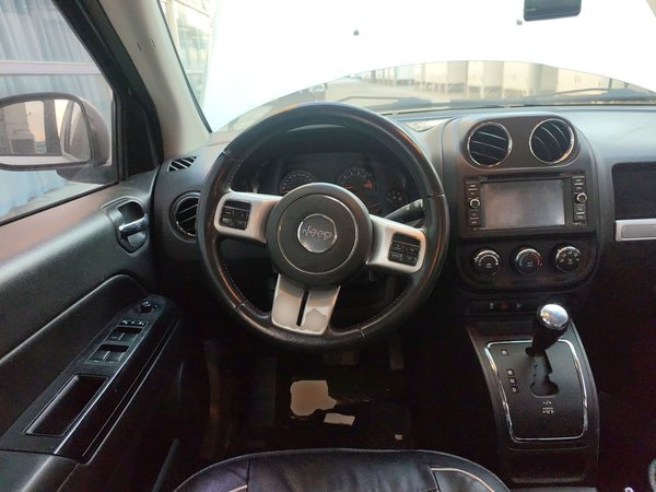 Compass 2014 Revised Version 2.0L Two-Wheel Drive Entry-Level Edition, 2014 года