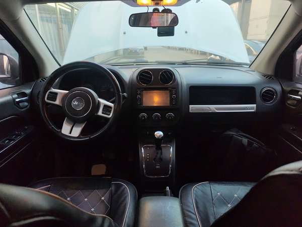 Jeep Compass 2014, 122000 км, за 6011 USD - фото 11