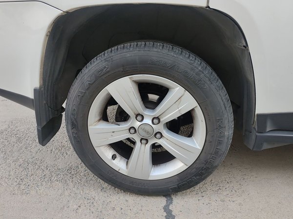 Jeep Compass 2014, 122000 км, за 6011 USD - фото 25