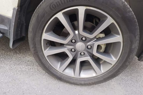 Jeep Compass 2014, 58300 км, за 6447 USD