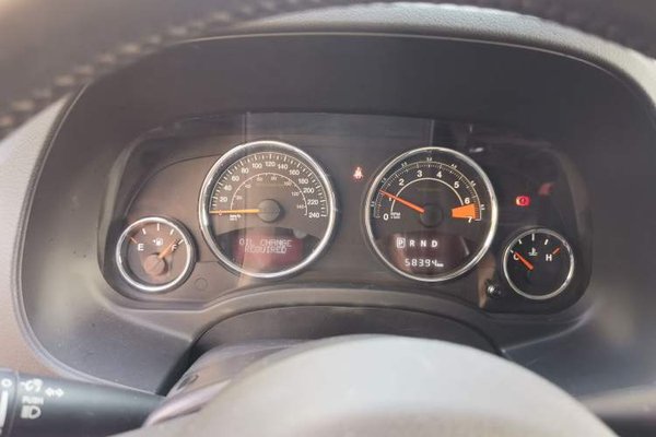 Jeep Compass 2014, 58300 км, за 6447 USD - фото 8