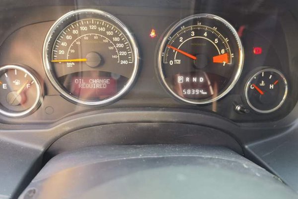 Jeep Compass 2014, 58300 км, за 6447 USD - фото 9