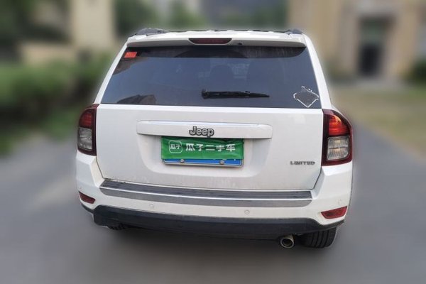 Jeep Compass 2014, 58300 км, за 6447 USD