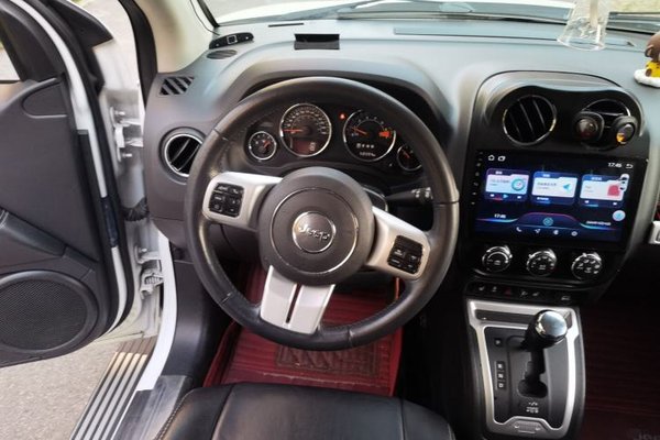 Jeep Compass 2014, 58300 км, за 6447 USD - фото 7