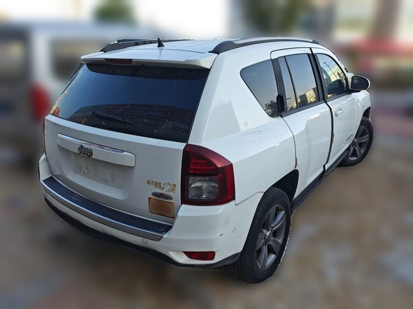 Jeep Compass 2014, 93200 км, за 5481 USD - фото 6
