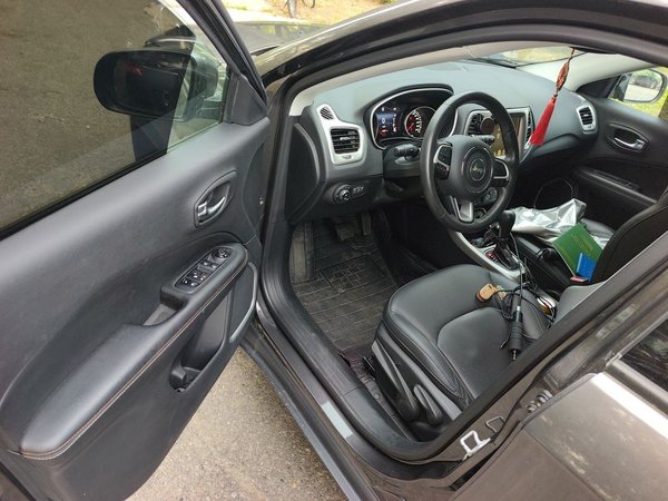 Jeep Compass 2017, 19400 км, за 5785 USD - фото 17