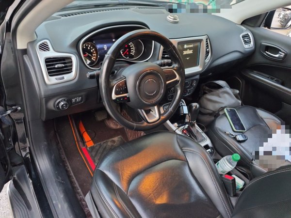 Jeep Compass 2017, 91600 км, за 5554 USD - фото 13