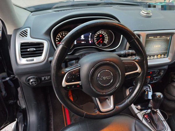 Jeep Compass 2017, 91600 км, за 5554 USD - фото 11