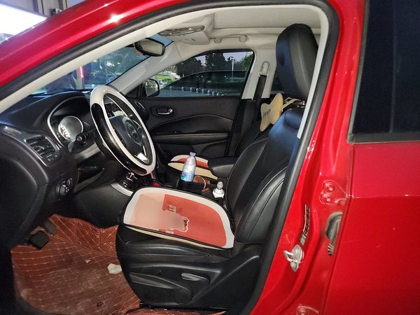 Jeep Compass 2017, 127700 км, за 6389 USD - фото 10