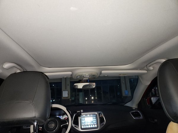 Jeep Compass 2017, 127700 км, за 6389 USD - фото 9