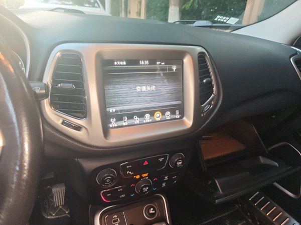 Jeep Compass 2017, 114500 км, за 6326 USD - фото 14