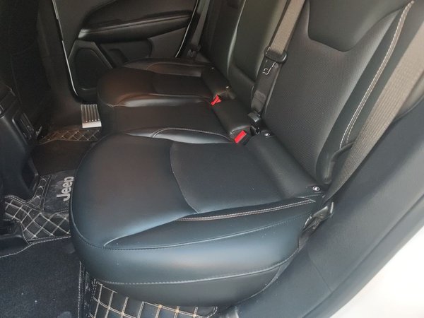 Jeep Compass 2017, 114500 км, за 6326 USD - фото 18