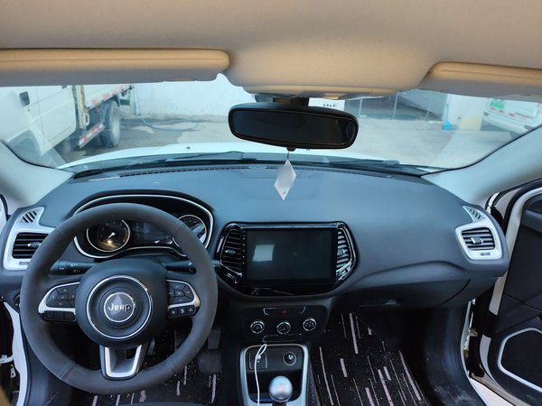 Jeep Compass 2017, 139100 км, за 5792 USD - фото 15