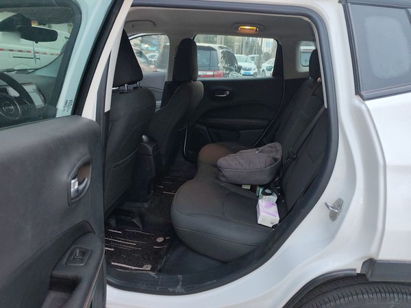 Jeep Compass 2017, 139100 км, за 5792 USD - фото 19