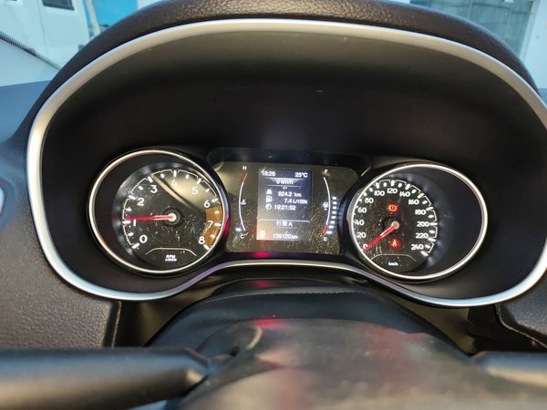 Jeep Compass 2017, 139100 км, за 5792 USD - фото 13