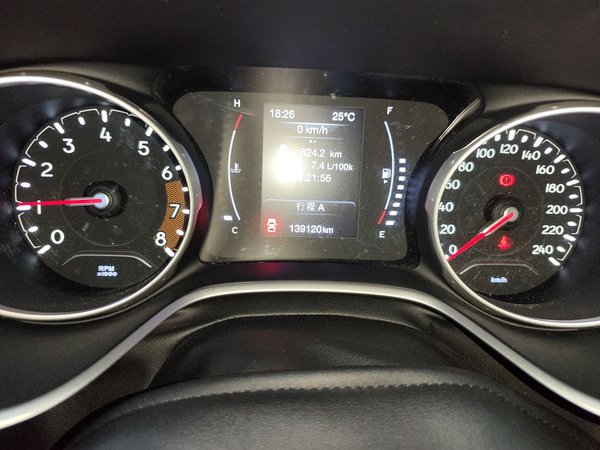 Jeep Compass 2017, 139100 км, за 5792 USD - фото 12