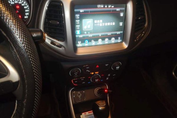 Jeep Compass 2017, 38300 км, за 5793 USD - фото 14