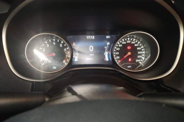 Jeep Compass 2017, 38300 км, за 5793 USD - фото 12