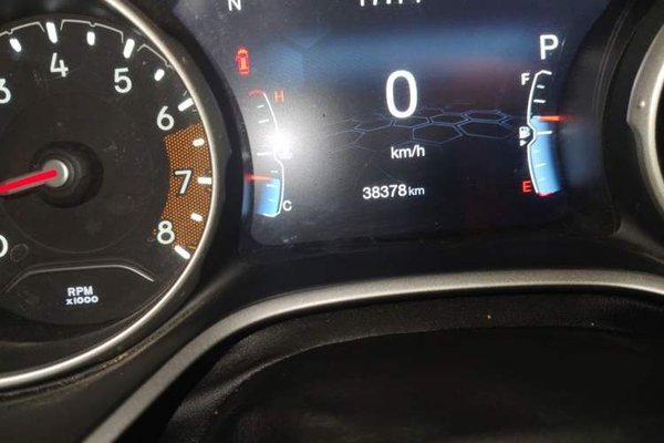 Jeep Compass 2017, 38300 км, за 5793 USD - фото 13