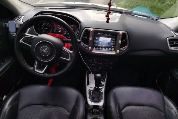 Jeep Compass 2017, 74600 км, за 6304 USD - фото 6