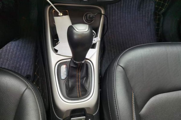 Jeep Compass 2017, 74600 км, за 6304 USD - фото 11