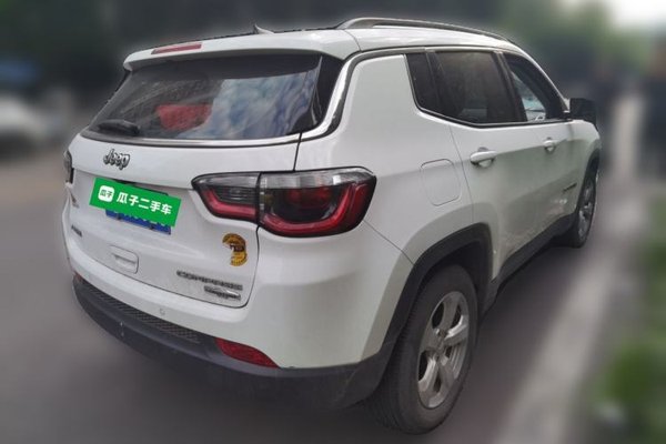 Jeep Compass 2017, 74600 км, за 6304 USD