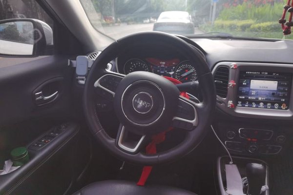 Jeep Compass 2017, 74600 км, за 6304 USD - фото 7