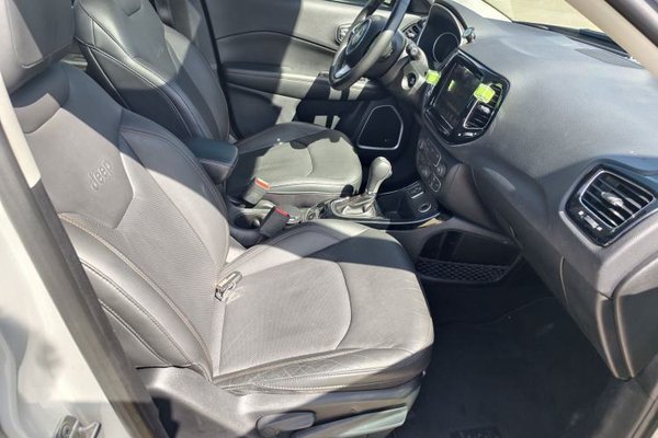 Jeep Compass 2017, 78400 км, за 7317 USD - фото 15