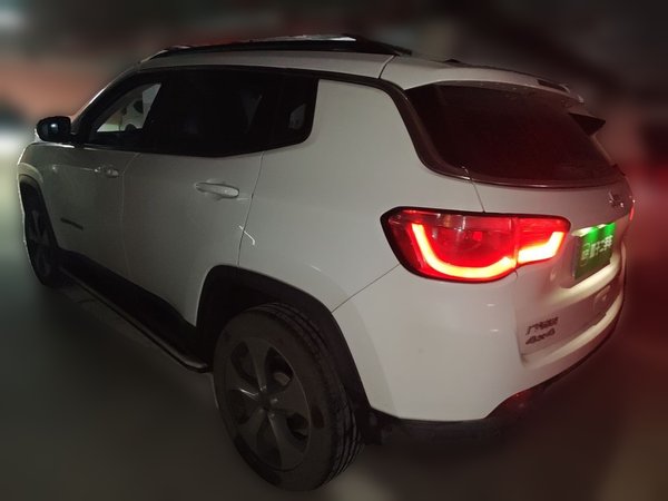 Jeep Compass 2017, 89300 км, за 7606 USD