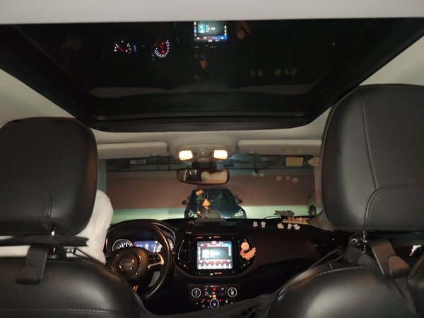Jeep Compass 2017, 89300 км, за 7606 USD - фото 19