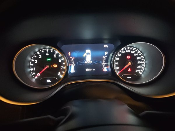 Jeep Compass 2017, 89300 км, за 7606 USD - фото 12