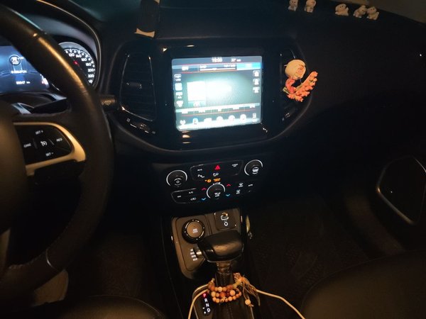 Jeep Compass 2017, 89300 км, за 7606 USD - фото 14