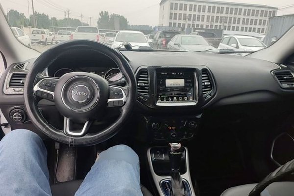 Jeep Compass 2017, 89800 км, за 6602 USD - фото 13