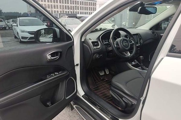 Jeep Compass 2017, 89800 км, за 6602 USD - фото 19