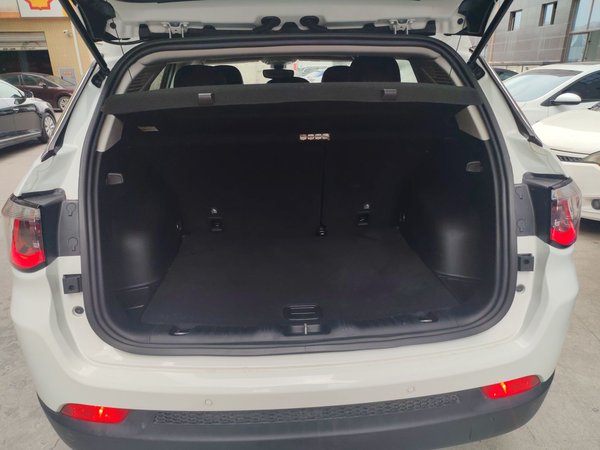 Jeep Compass 2017, 98100 км, за 7028 USD - фото 18